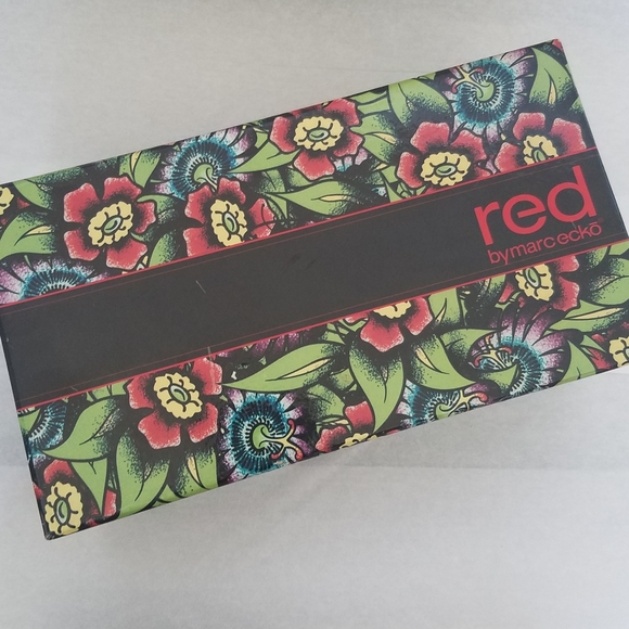 ☠HP☠ Marc Ecko Wristlet in Box - Picture 13 of 16